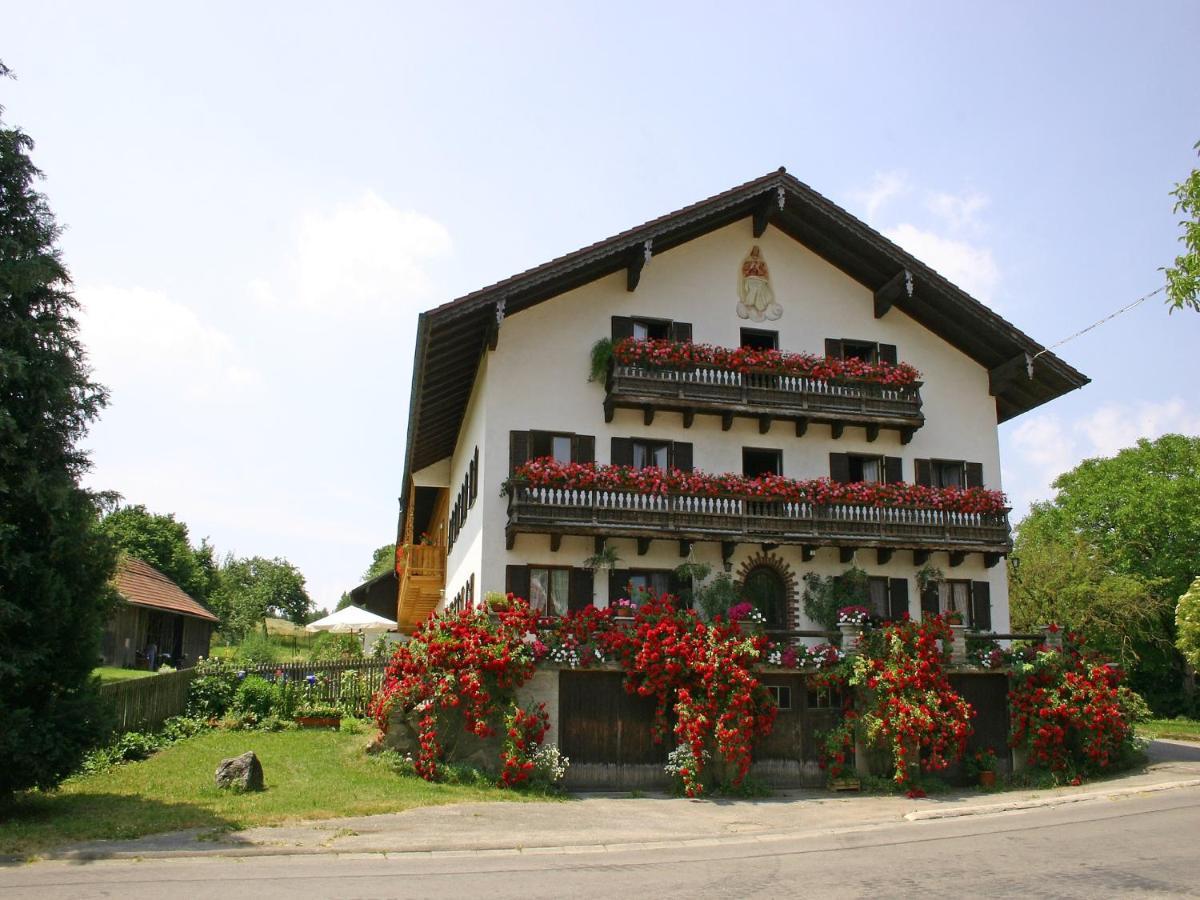 Апартаменты Zum Dammerbauer Strasslach-Dingharting